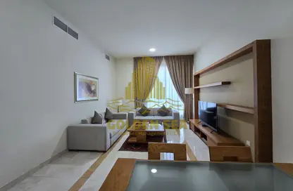 شقة - 2 غرف نوم - 3 حمامات للايجار في برج العتيبة - شارع النجدة - أبوظبي