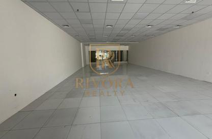 Shop - Studio for rent in Zeenah Building - Port Saeed - Deira - Dubai