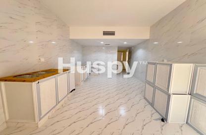 Villa - 3 - 4 for rent in Khalidiya Street - Al Khalidiya - Abu Dhabi