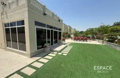 Villa - 4 Bedrooms - 5 Bathrooms for rent in Meadows 9 - Meadows - Dubai