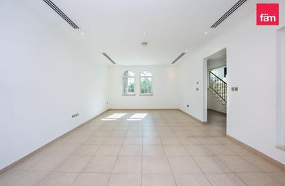 Villa - 3 - 4 for sale in District 8 - Jumeirah Park - Dubai Villa - 3 - 4 for sale in District 8 - Jumeirah Park - Dubai