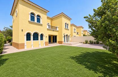 Villa - 3 - 4 for sale in District 8 - Jumeirah Park - Dubai