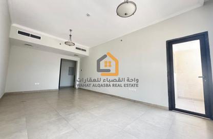 Apartment - 2 Bedrooms - 3 Bathrooms for rent in Queen Tower - Al Qasba - Sharjah