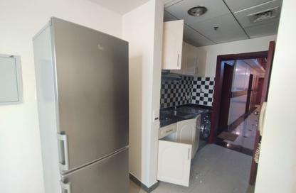 Apartment - Studio - 1 Bathroom for rent in Al Shahed Tower - Barsha Heights (Tecom) - Dubai