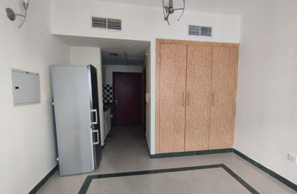Apartment - Studio - 1 Bathroom for rent in Al Shahed Tower - Barsha Heights (Tecom) - Dubai