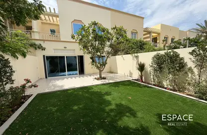 فيلا - 2 غرف نوم - 3 حمامات للايجار في الينابيع 3 - الينابيع - دبي