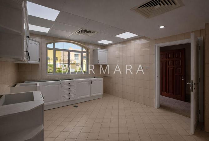 79865649 - Property Image 3