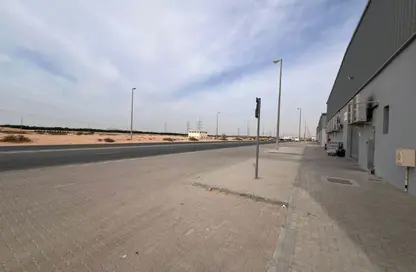 مستودع - استوديو - 1 حمام للايجار في مدينة الإمارات الصناعية - الشارقة
