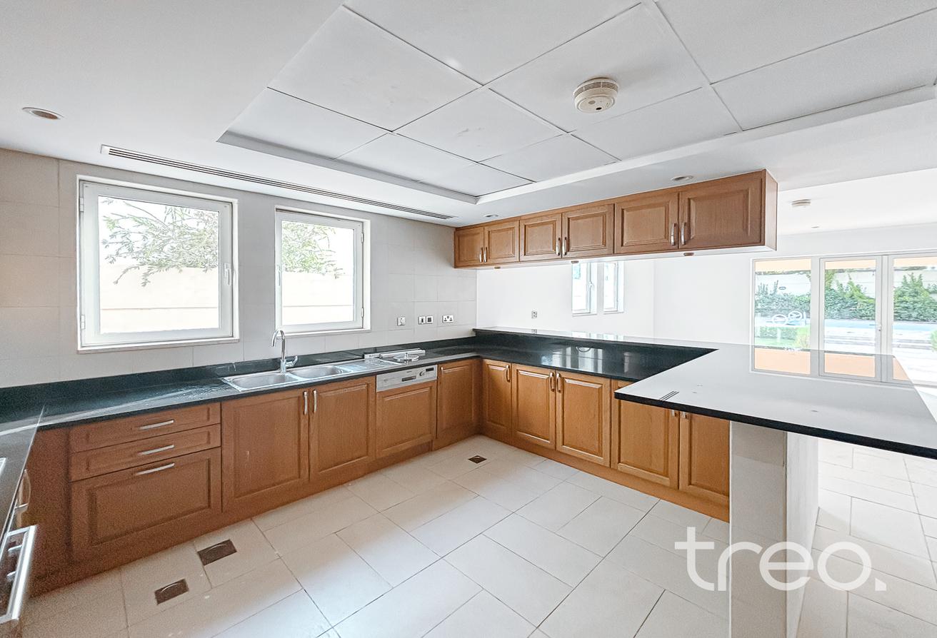4 Bed Large | Internal | D3 | Vacant photo 9