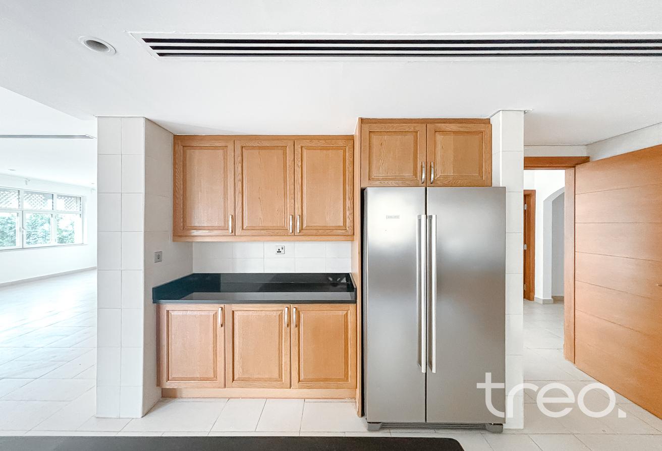 4 Bed Large | Internal | D3 | Vacant photo 8