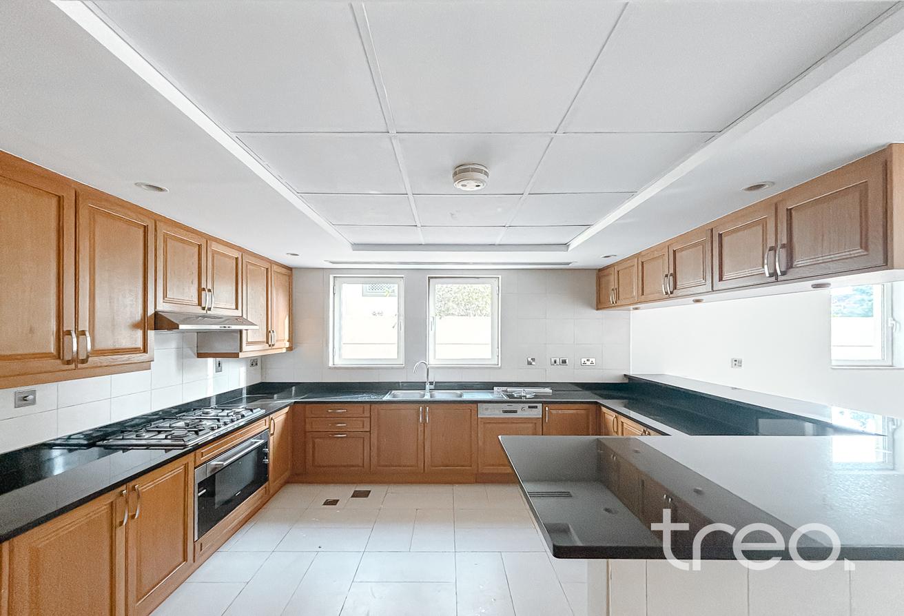 4 Bed Large | Internal | D3 | Vacant photo 10