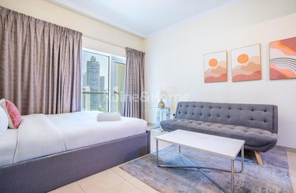 Apartment - Studio - 1 Bathroom for rent in Burj Al Nujoom - Downtown Dubai - Dubai