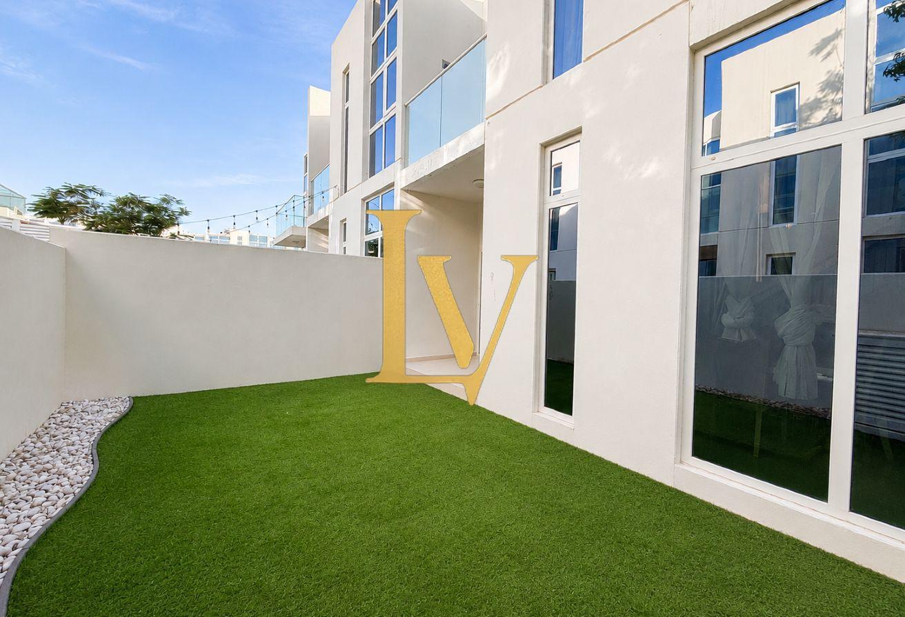 Ready To Move | 3BR+Maid | R2M14 | Best Layout photo 3