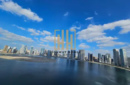 شقة - 2 غرف نوم - 3 حمامات للبيع في الخان - الشارقة