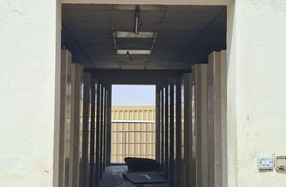 Labor Camp - Studio - 7+ Bathrooms for rent in Al Sajaa - Sharjah