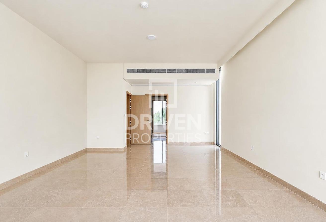 Corner Villa | On the Large Lagoon | Negotiable photo 19