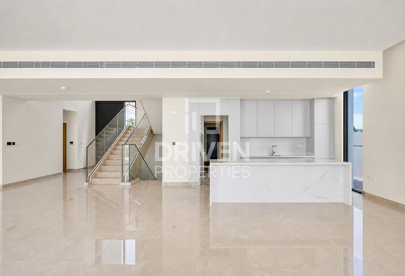 Corner Villa | On the Large Lagoon | Negotiable photo 22