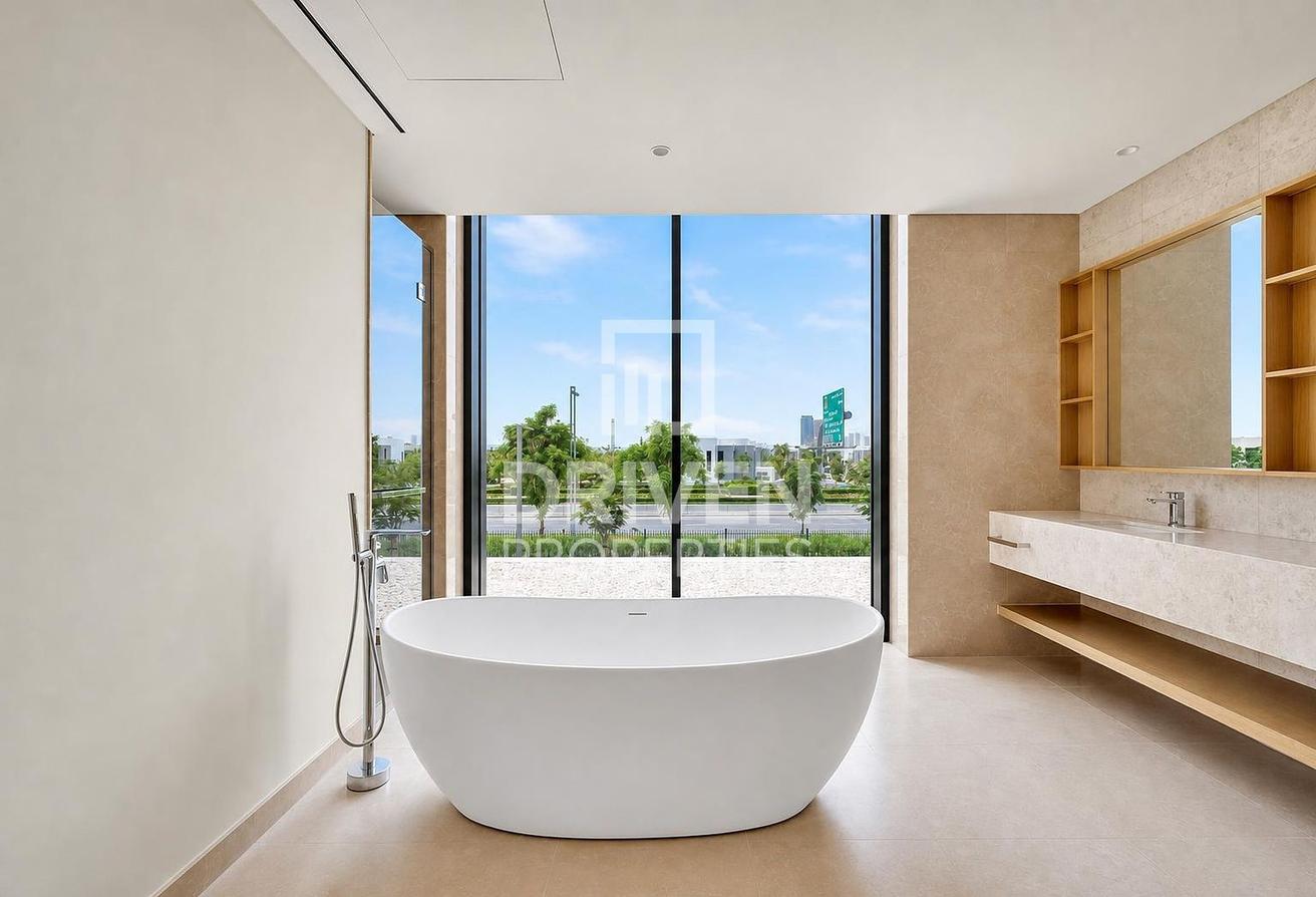 Corner Villa | On the Large Lagoon | Negotiable photo 25