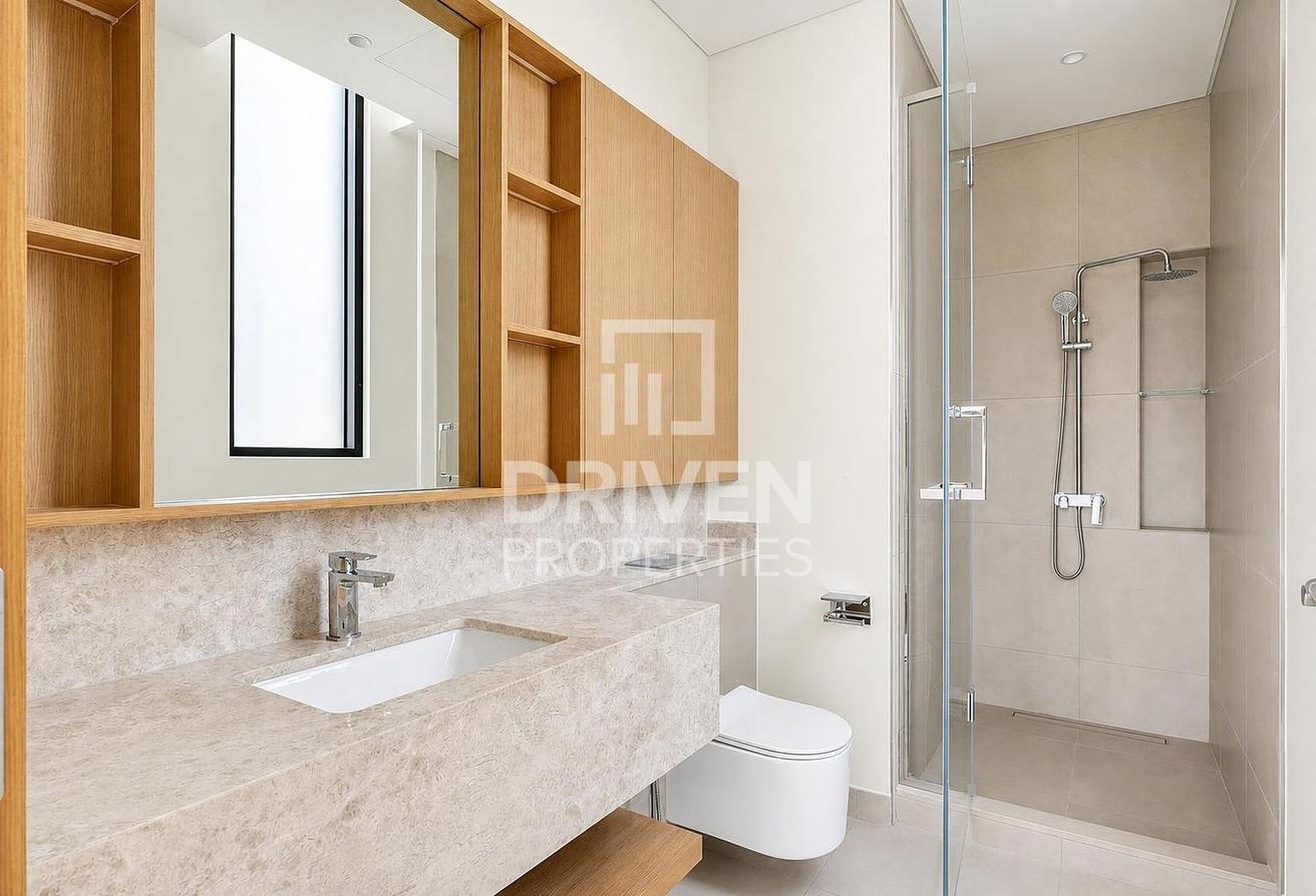 Corner Villa | On the Large Lagoon | Negotiable photo 24
