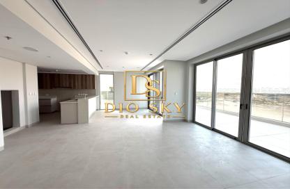 Apartment - 4 - 4 for rent in The Double - International City Phase 2 - Dubai Apartment - 4 - 4 for rent in The Double - International City Phase 2 - Dubai