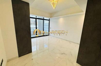 Villa - 4 Bedrooms - 6 Bathrooms for rent in Westar Terrace Garden - District 13 - Jumeirah Village Circle - Dubai