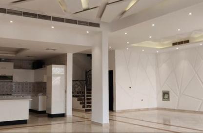 Villa - 5 - 5 for rent in Al Tayy Suburb - Sharjah