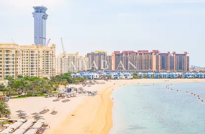 Apartment - 1 Bedroom - 2 Bathrooms for sale in Azure Residences - Palm Jumeirah - Dubai