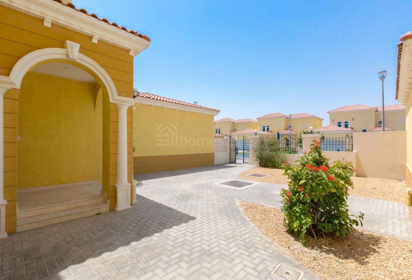 QUIET LOCATION | HUGE PLOT | JUMEIRAH PARK VILLA photo 28