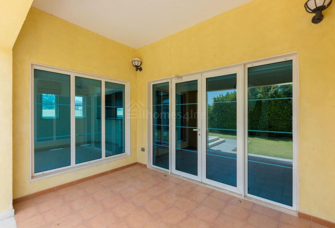QUIET LOCATION | HUGE PLOT | JUMEIRAH PARK VILLA photo 30