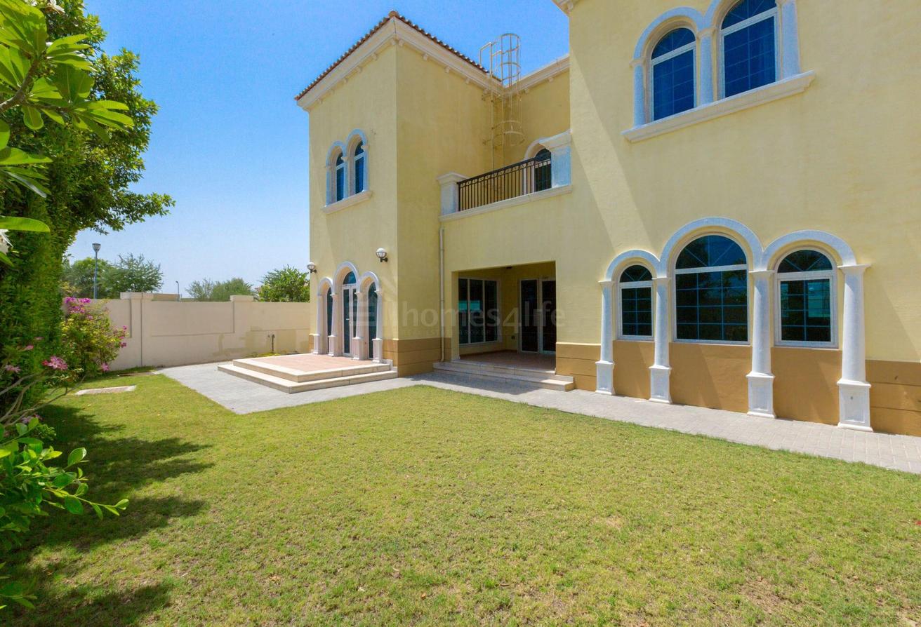 QUIET LOCATION | HUGE PLOT | JUMEIRAH PARK VILLA photo 2