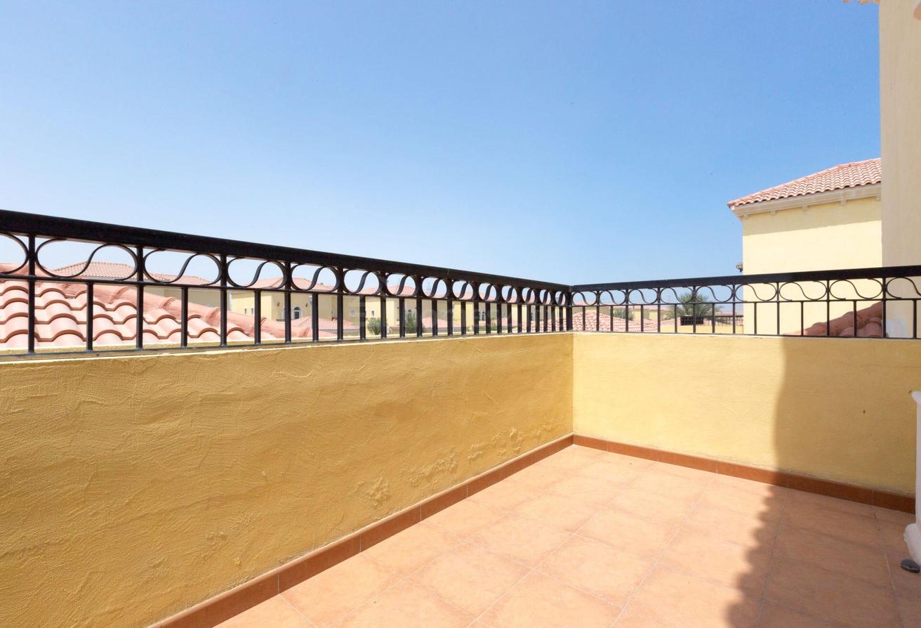 QUIET LOCATION | HUGE PLOT | JUMEIRAH PARK VILLA photo 27