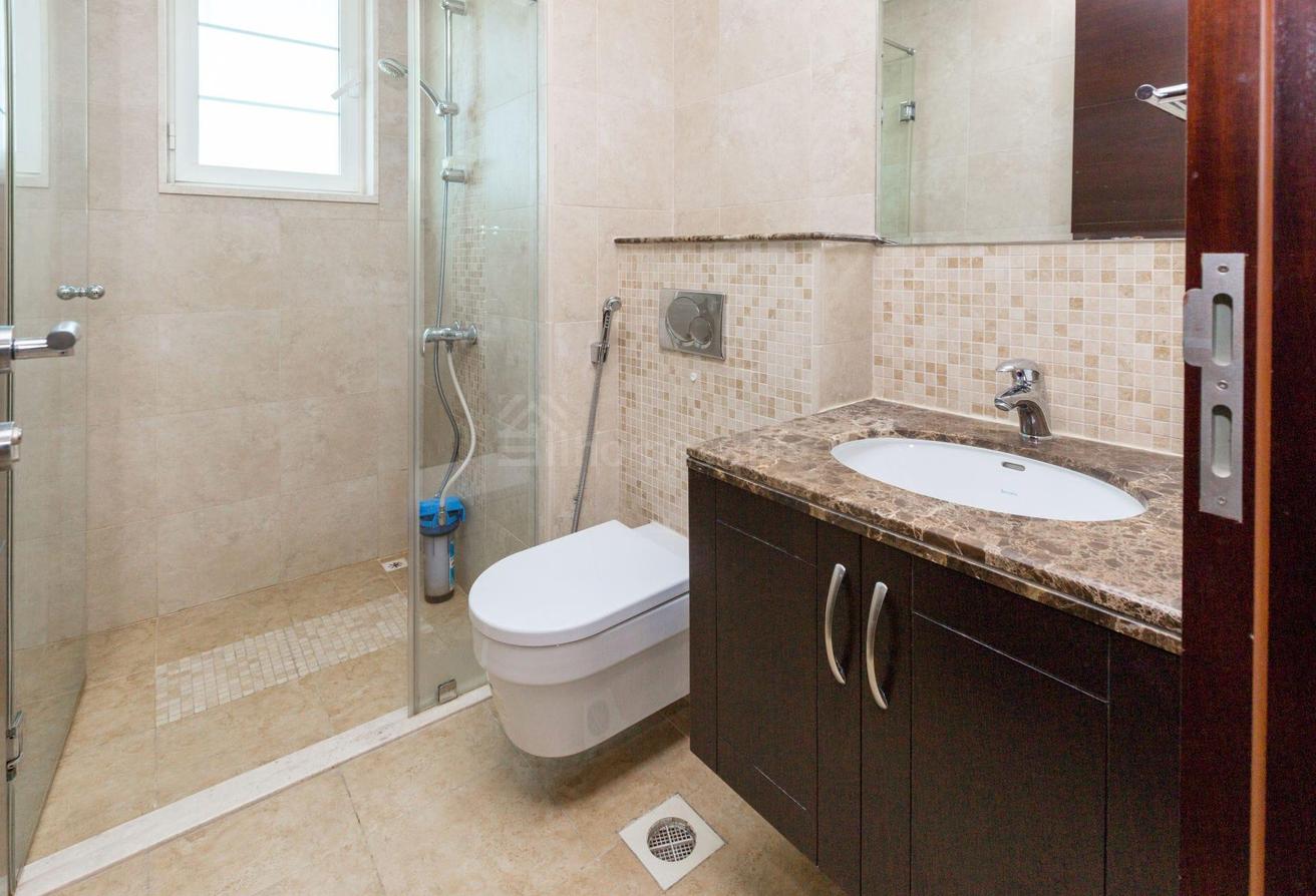 QUIET LOCATION | HUGE PLOT | JUMEIRAH PARK VILLA photo 25