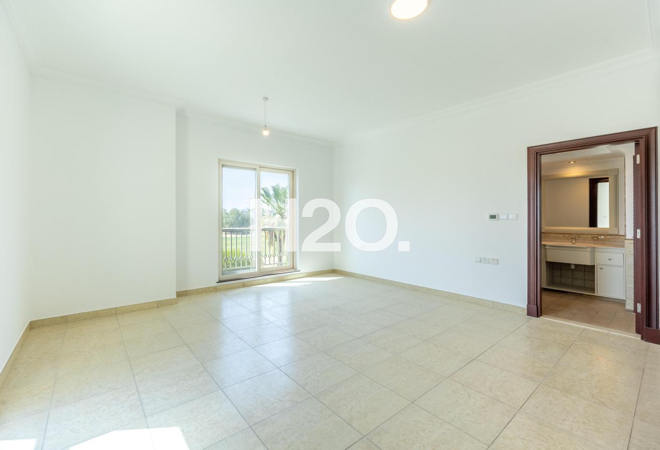 B1 | Premium Golf-Facing Unit | Flawless Condition photo 6