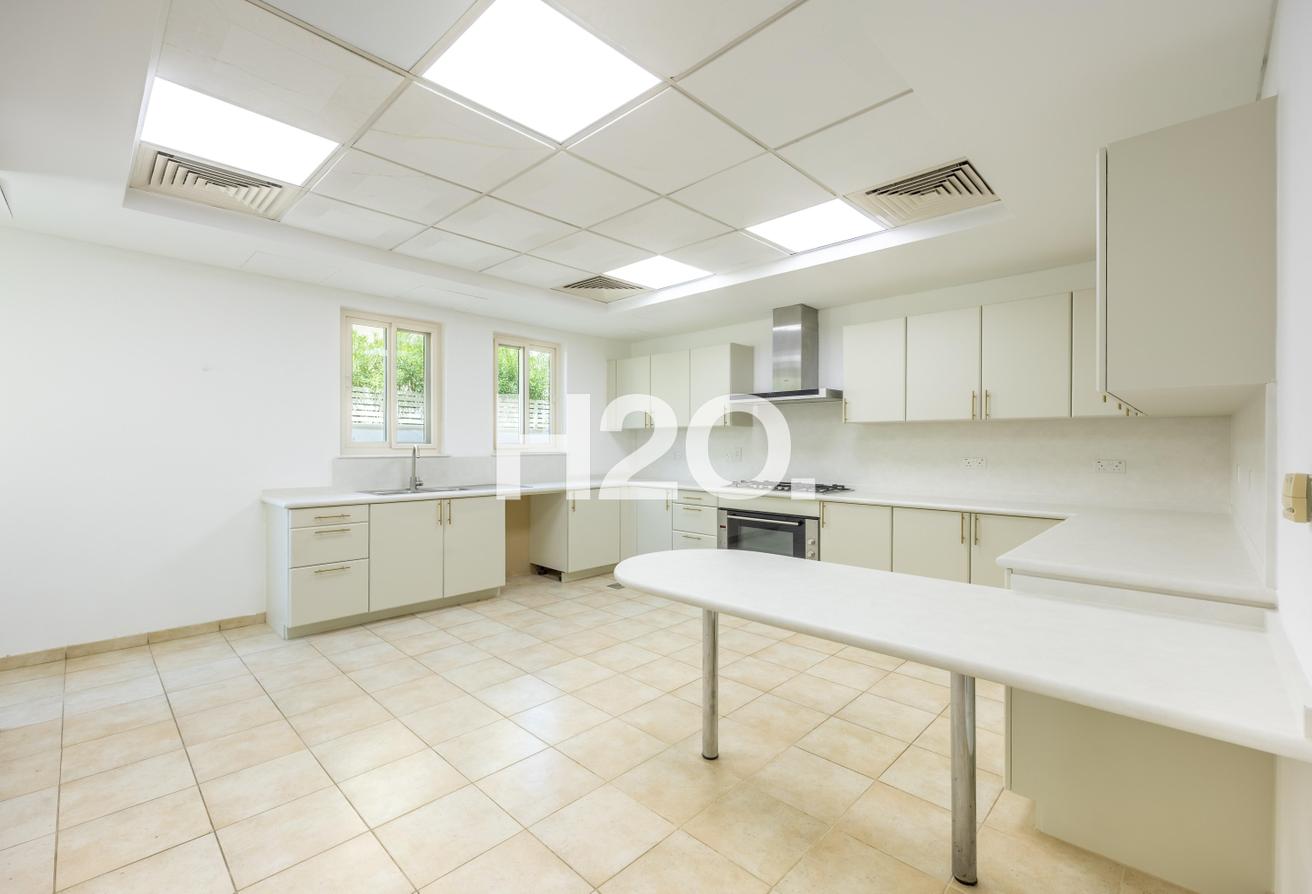 B1 | Premium Golf-Facing Unit | Flawless Condition photo 17