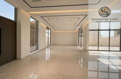 Villa - 5 Bedrooms - 7 Bathrooms for rent in Al Aweer 1 - Al Aweer - Dubai