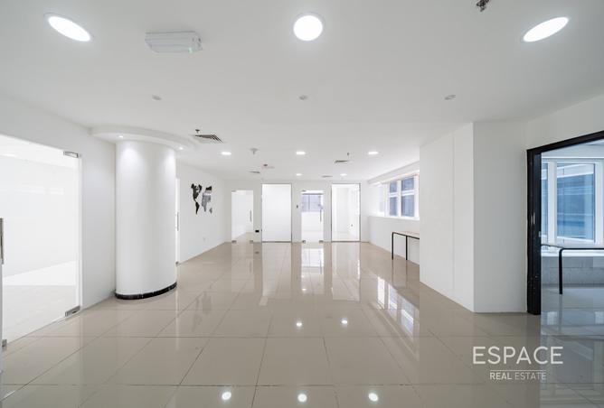 136993163 - Property Image 3
