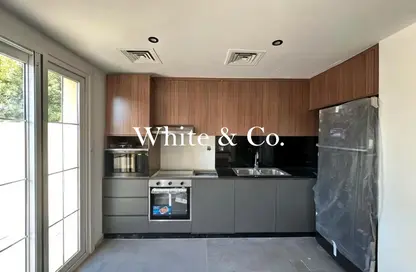 فيلا - 2 غرف نوم - 3 حمامات للايجار في الينابيع 11 - الينابيع - دبي