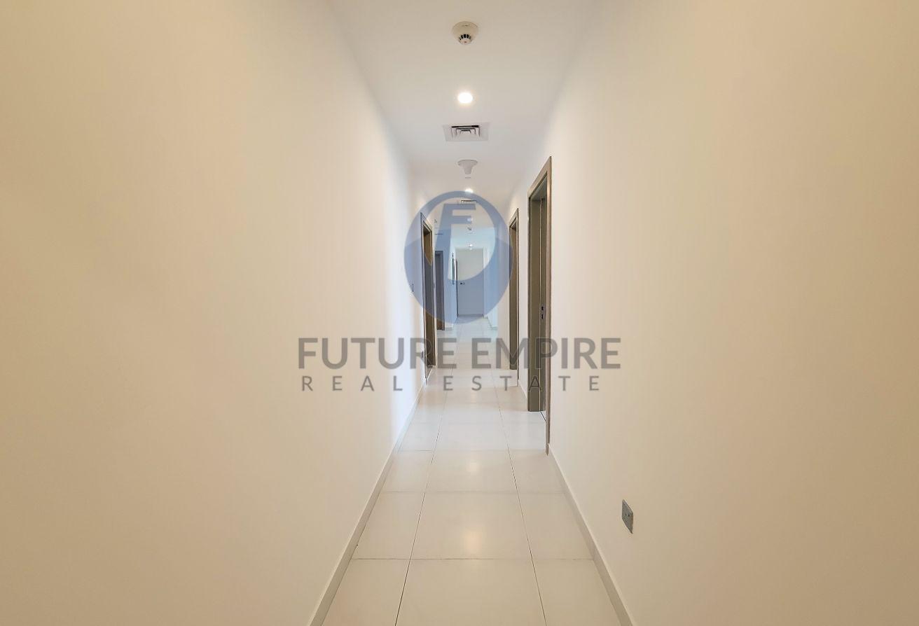 Burj Khalifa Furnished 3BHK & Maid Room 2982 Sqft photo 26