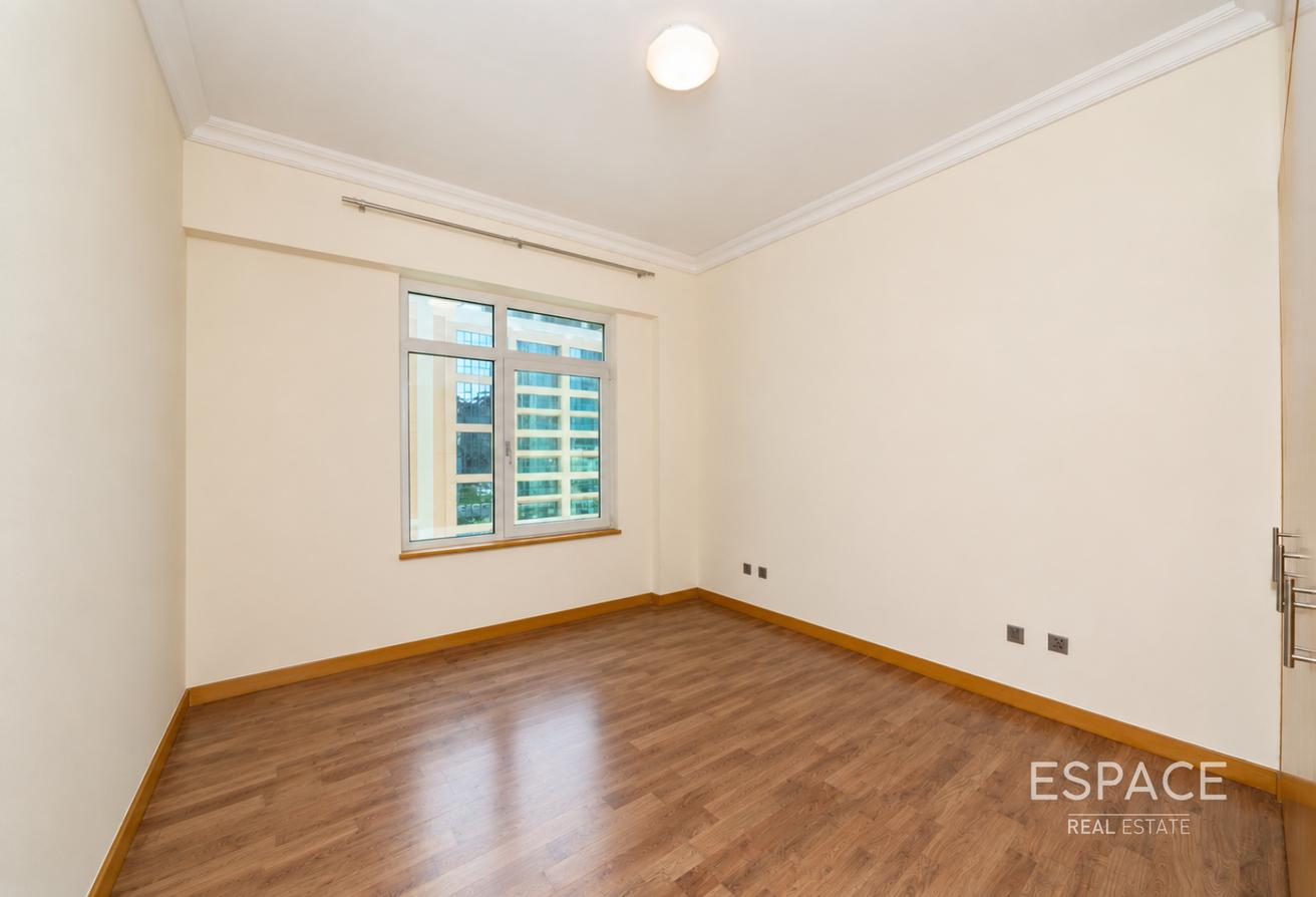 Upgraded Flooring | Park View | Palm Jumeirah photo 7