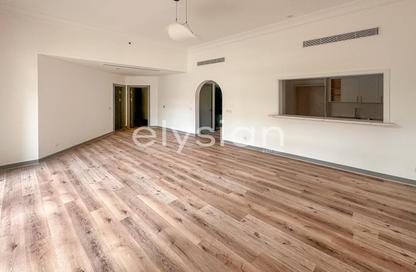 Apartment - 2 Bedrooms - 3 Bathrooms for rent in Al Hamri - Shoreline Apartments - Palm Jumeirah - Dubai