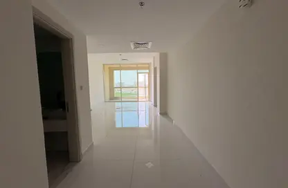 Apartment - 3 Bedrooms - 4 Bathrooms for rent in Muweileh Community - Muwaileh Commercial - Sharjah