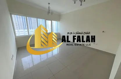 شقة - غرفة نوم - 2 حمامات للايجار في شارع التعاون - التعاون - الشارقة