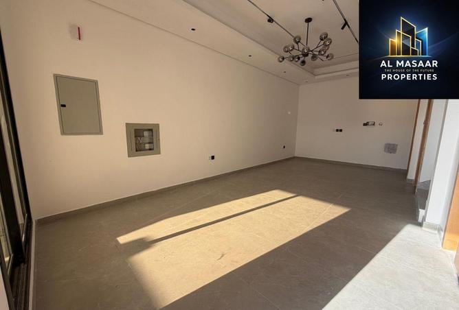 53574877 - صورة العقار 2