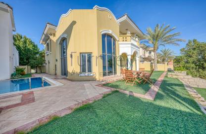 Villa - 4 - 5 for rent in Garden Homes Frond C - Garden Homes - Palm Jumeirah - Dubai