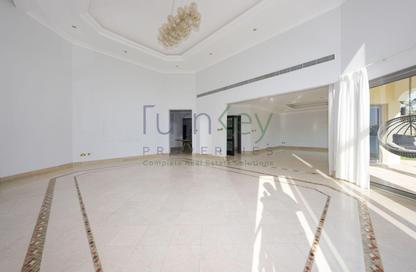 Villa - 4 - 5 for rent in Garden Homes Frond C - Garden Homes - Palm Jumeirah - Dubai