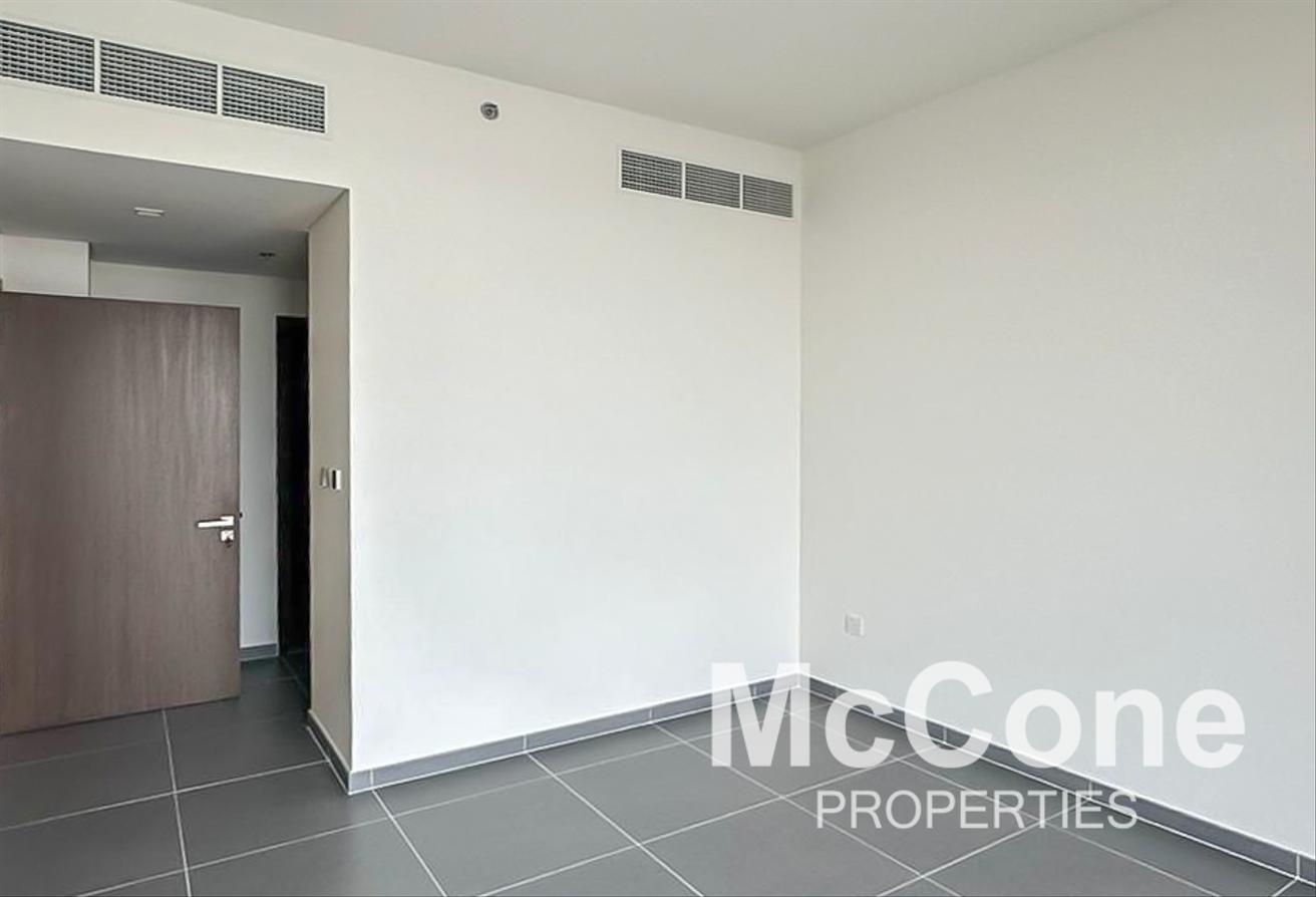 Waterfront Living | Modern Finishing | Creek Views photo 6