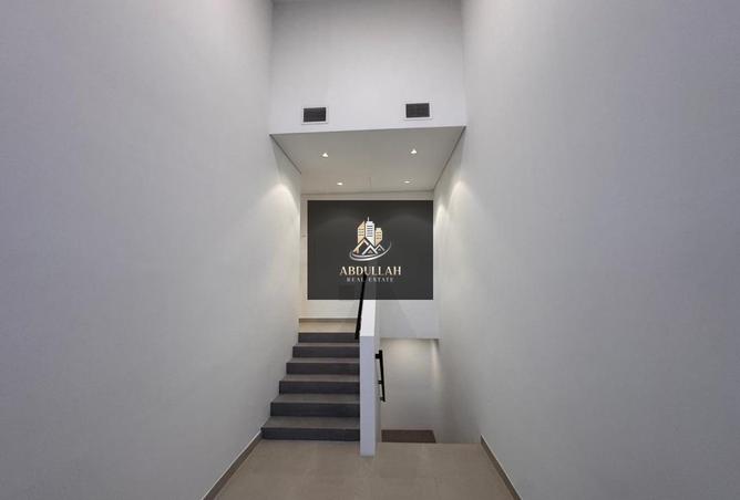 77810607 - Property Image 3