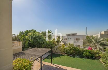 Villa - 5 Bedrooms - 4 Bathrooms for rent in Meadows 4 - Meadows - Dubai