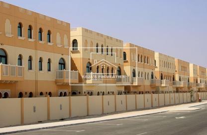 Townhouse - 2 Bedrooms - 3 Bathrooms for rent in Al Shahama - Abu Dhabi