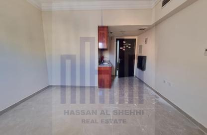 Apartment - Studio - 1 Bathroom for rent in Muwailih Building - Muwaileh - Sharjah